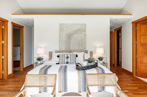 2505 Bear Holw Dr, Park City UT 84098-8524 exterior