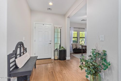 1646 Blaylock Dr, Phoenix AZ 85085-6323 exterior