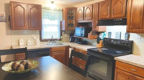 66 Eastside St, Lawrence MA 01841-2220 exterior