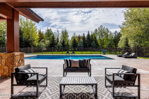 2324 Lucky John Dr, Park City UT 84060-6920 exterior