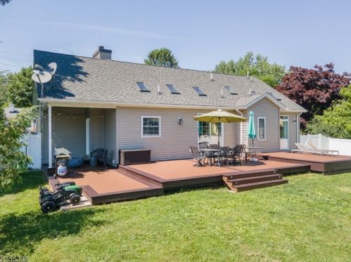 12 Abrams Rd, Milford, NJ 08848-1518