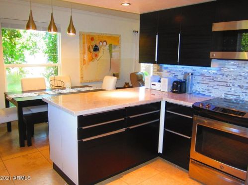 3634 Charter Oak Rd, Phoenix AZ 85032-7452 exterior