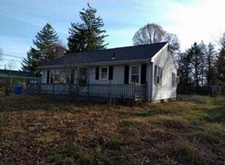 27 Merrill Dr, Agawam MA  01001-3319 exterior