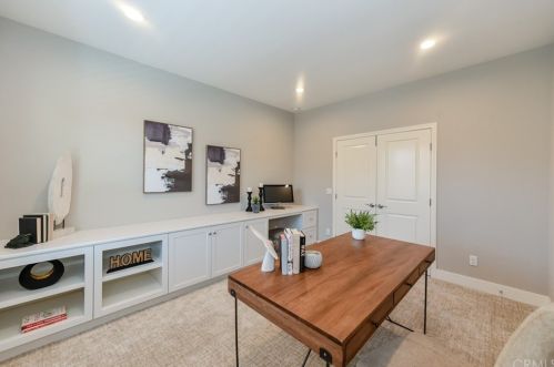 32 Larkfield, Irvine CA 92620-2140 exterior