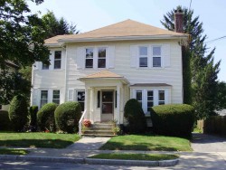 89 Waltham St, Newton, MA 02465-1327