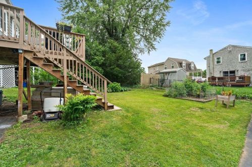 19 St, Weymouth MA 02191-1605 exterior