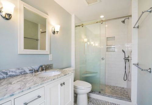 58 Taylor Ave, Dedham MA 02026-5104 exterior