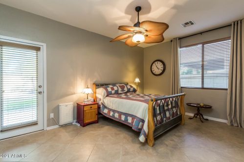 25303 51 Dr, Phoenix AZ 85031-3902 exterior