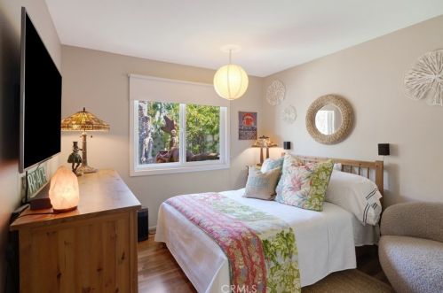 24 Whistling Swan, Irvine CA 92604-4527 exterior