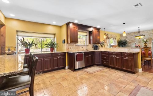 50 Tattersall Dr, West Deptford NJ 08051-1712 exterior