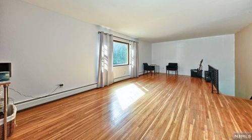 331 Skyline Lake Dr, Skyline Lakes NJ  07456-1953 exterior