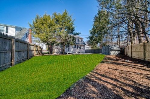 10 Lynnfield St, Peabody, MA 01960-5729