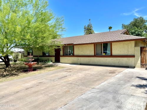 3655 72nd Dr, Phoenix AZ  85033-4305 exterior