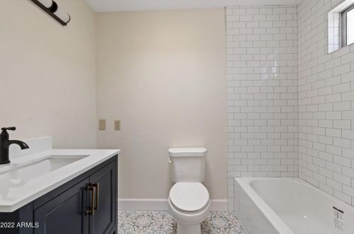 2165 Eugie Ave, Phoenix AZ 85029-1614 exterior