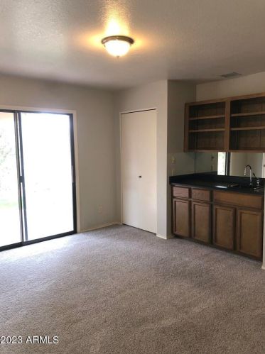 22 Butler Dr, Phoenix AZ 85051-4741 exterior