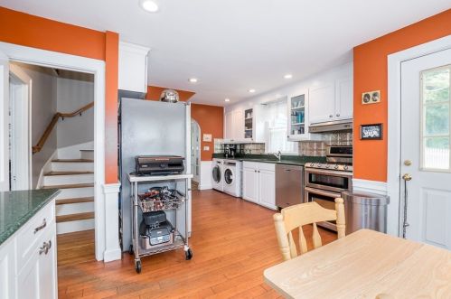 27 Fairfield St, Dedham MA 02026-1405 exterior