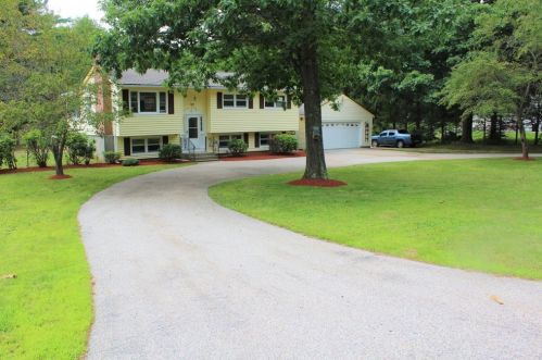 277 Grove St, Worcester, MA 01605-3905