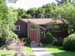 120 Rachel Rd, Newton, MA 02459-2913