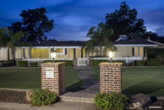 3432 53rd St, Phoenix, AZ 85018-6125