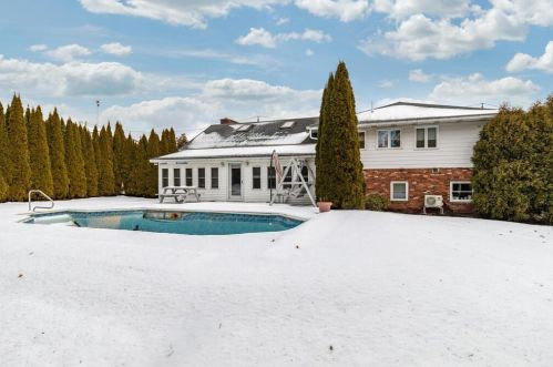 6 Amanola Ave, Worcester MA 01604 exterior