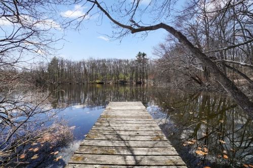 414 Westfield St, Dedham MA 02026-5626 exterior