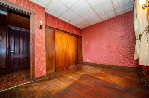 93 Grv St, Fall River MA 02720-5008 exterior