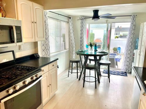 30 Townsend St, Winthrop MA 02152-1425 exterior