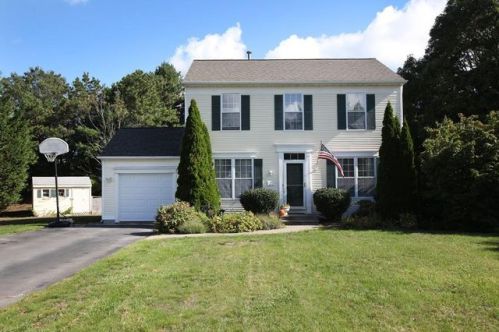 2 Thompson Cir, Plymouth, MA 02360-6824