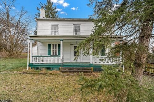 4 Sweet Hollow Rd, Milford, NJ 08848-2003