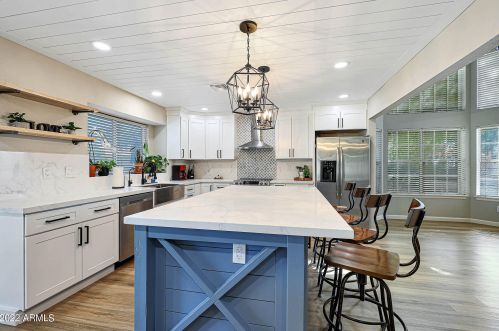 19429 35 Pl, Phoenix AZ 85028-3938 exterior