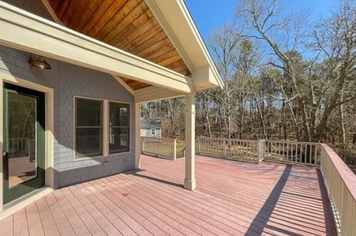 3 Bassett Wood Rd, Harwich MA 02645-2470 exterior