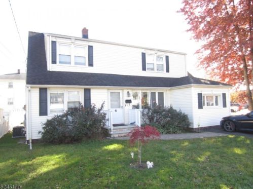 4 Austin St, Belleville, NJ 07109-1942