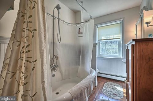 385 Springview Rd, Carlisle PA 17015-7411 exterior