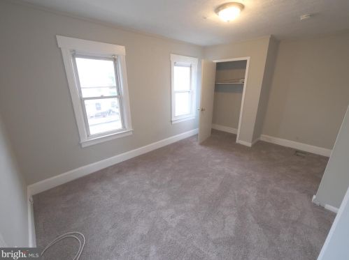 319 High St, West Deptford NJ  08096-2225 exterior