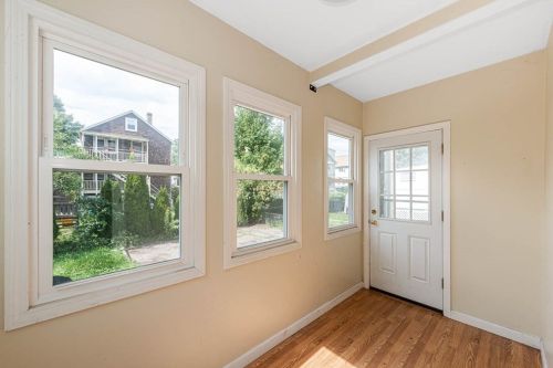 109 Varnum St, Arlington MA 02474-8712 exterior