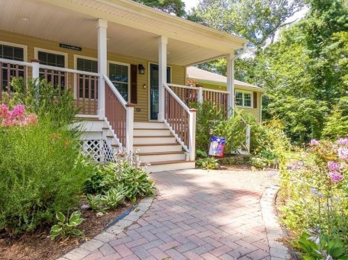 181 Floral St, Shrewsbury MA  01545-3246 exterior