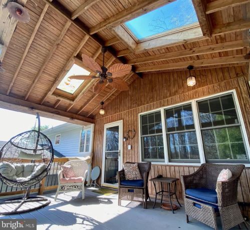 600 Chestnut Ave, West Deptford NJ 08097-1604 exterior