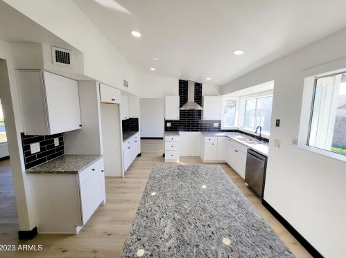 3125 Echo Ln, Phoenix, AZ 85051-6016