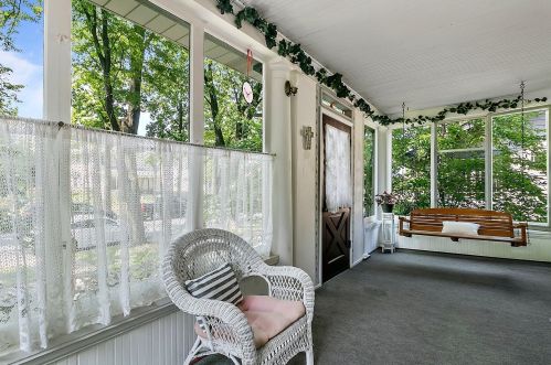 3109 Maple Ave, Forest View, IL 60402-2852