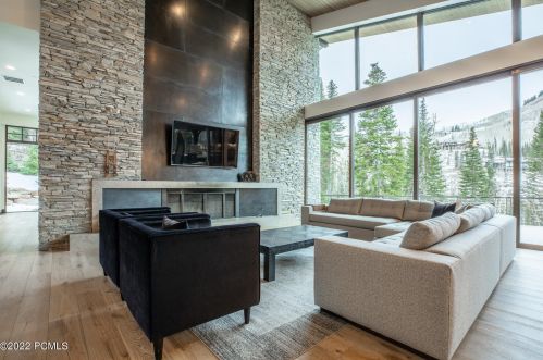 215 White Pne Cyn Rd, Park City UT 84060-6514 exterior