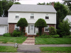 8 Olde Field Rd, Newton, MA 02459-2733