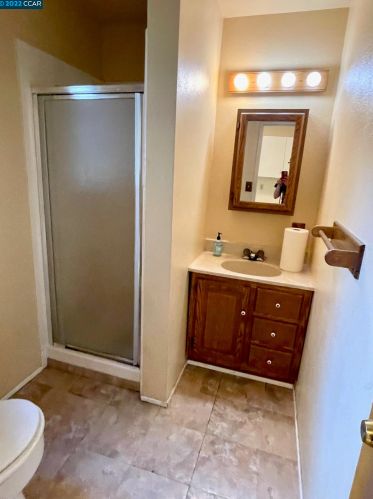 955 Burkhart Ave, San Leandro CA 94579-2031 exterior