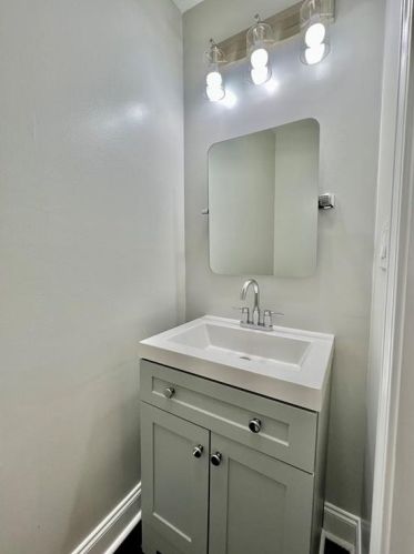 2022 Deren Way, Atlanta GA  30345-3710 exterior