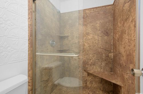 1494 Ridgemark Dr, Sandy UT 84092-3050 exterior