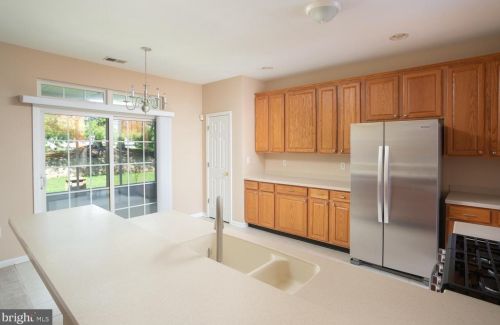 5 Taylor Ct, Columbus NJ  08022-2339 exterior