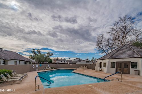 1124 Belmont Ave, Phoenix AZ 85051-6765 exterior