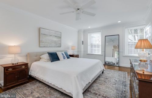 335 6 St, Philadelphia PA 19140-4560 exterior