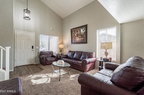 1818 63rd Dr, Phoenix AZ  85043-5748 exterior