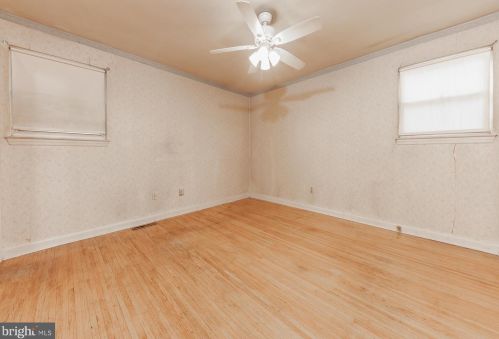 247 King St, West Deptford NJ 08096-2229 exterior