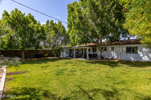 1233 El Camino Dr, Phoenix AZ 85051-9124 exterior